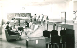 昭和34年　新築直後の附属図書館