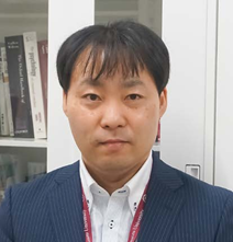 髙橋哲氏