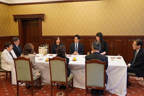 懇談会の様子